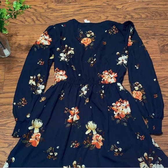 Xhiliration Floral V neck long sleeve Mini dress - Picture 3 of 5